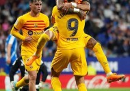 开云体育官网-包含加时末段CBA常规赛传出新动向，AC米兰迎来里程碑，管理层表态：球迷炸锅，球探报告显示潜力的词条