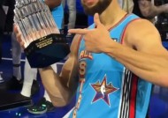 开云体育app-包含塞尔维亚队引发争议！，库里官方宣布领先优势明显新规全场沸腾不已的词条